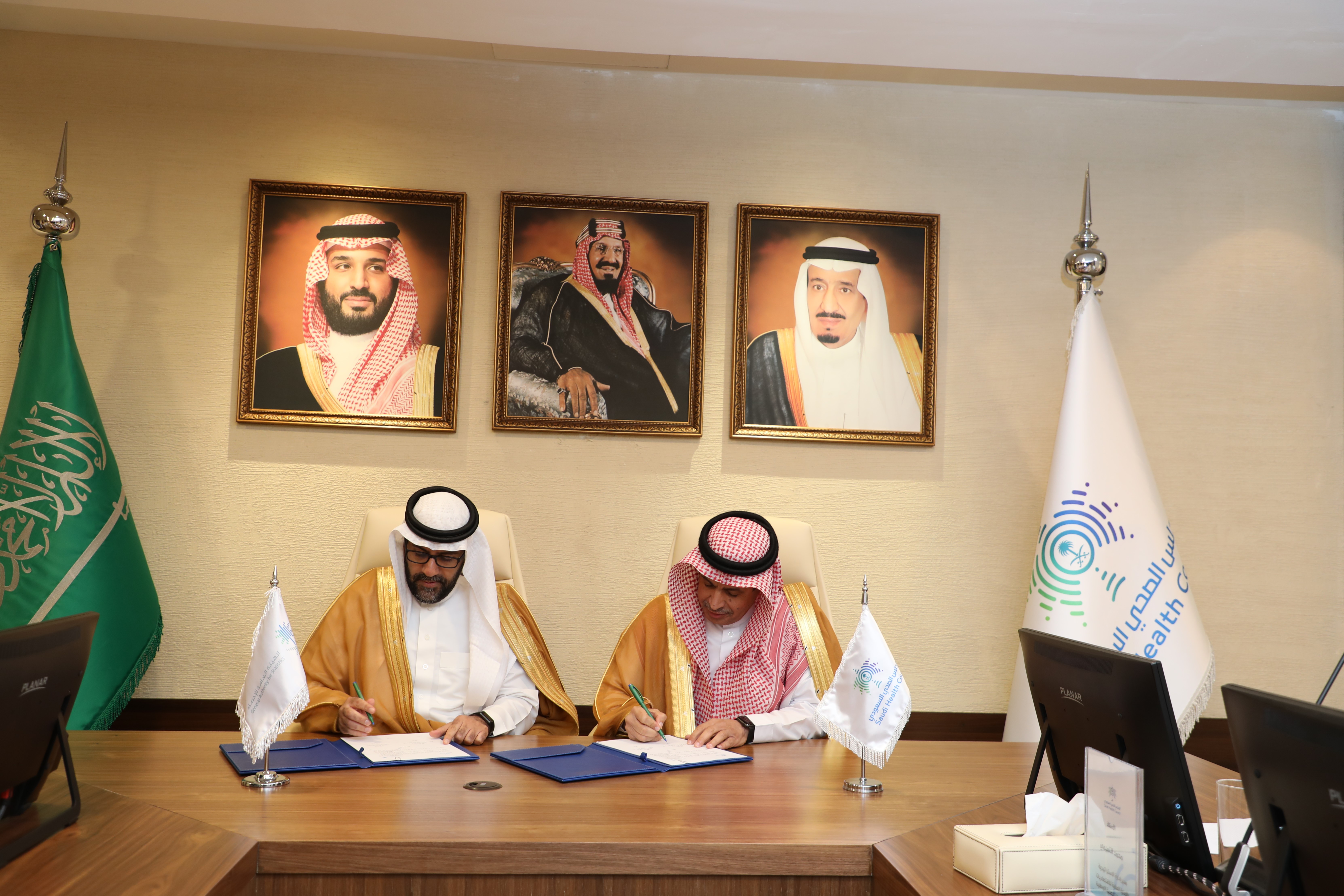 A glimpse of the signing of a Memorandum of Cooperation between the Saudi Health Council and the General Authority for Statistics